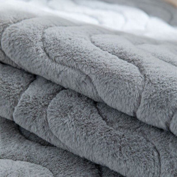 Wave Pattern Soft Plush Non-slip Couch Cover